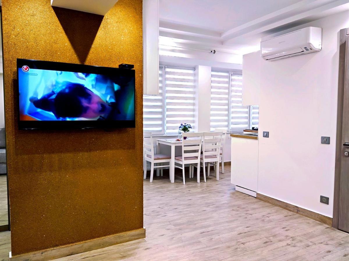 Sun Center Apartment *